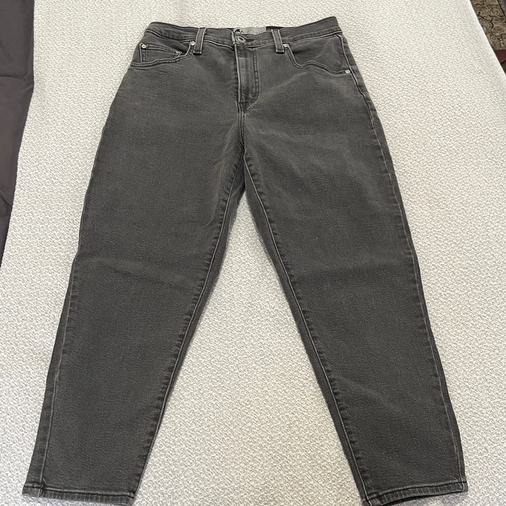 Levi's Silver Tab Mom Jeans in Charcoal